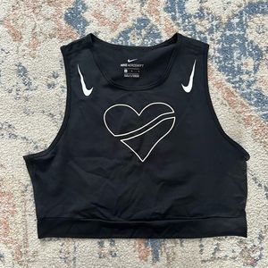 Nike Heartbreak Running Cropped Tank